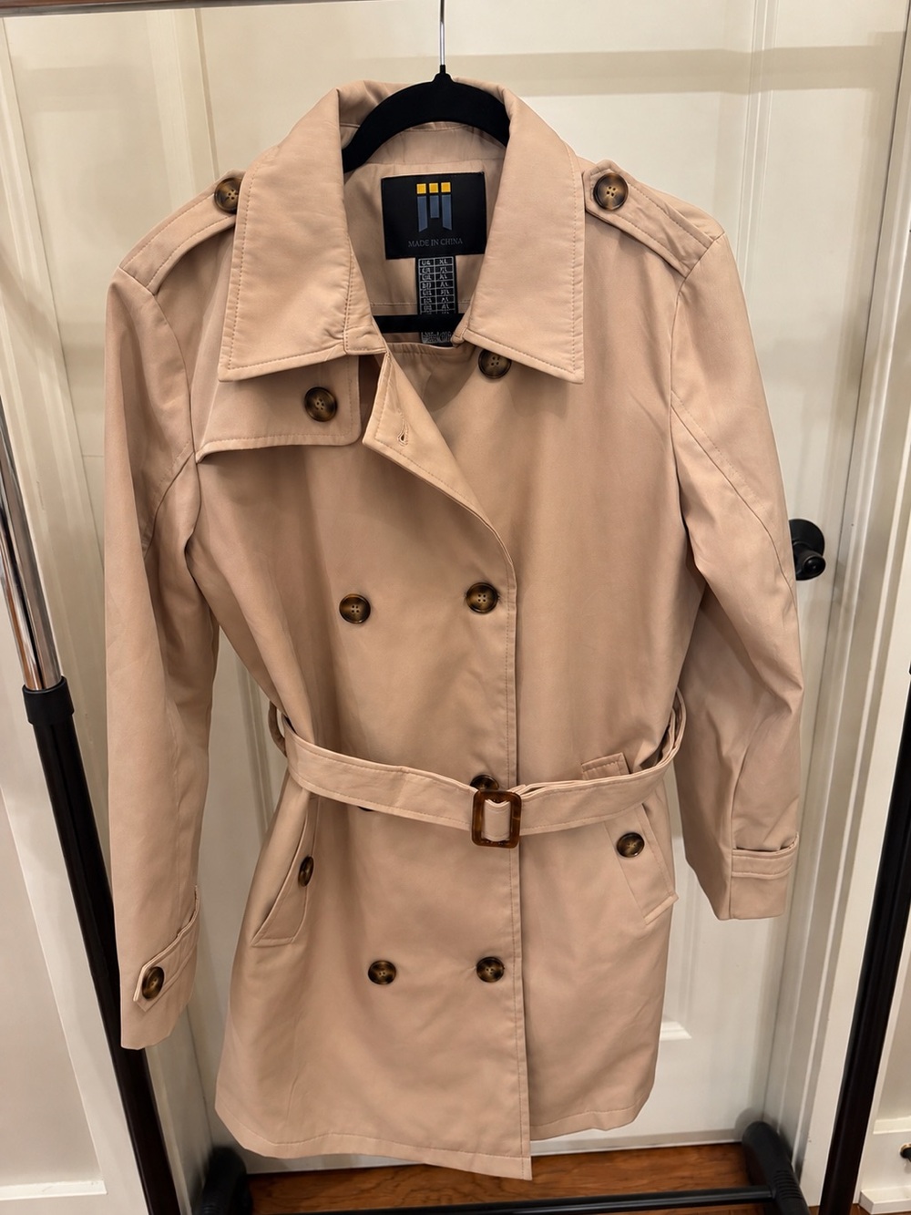 Women’s classic Beige Double Breasted Belted Trench Coat Size XL